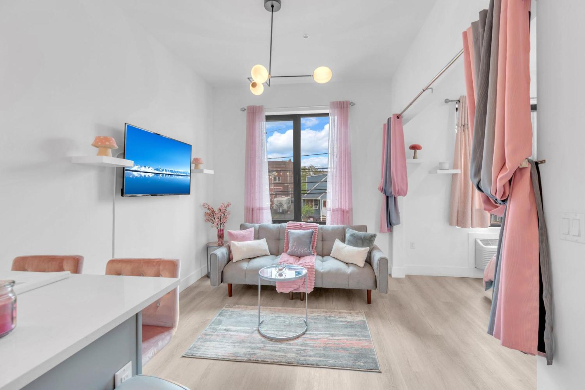 Pink Heaven Indoor Pool, Free Parking, Near Nyc Apartment Elizabeth Ngoại thất bức ảnh