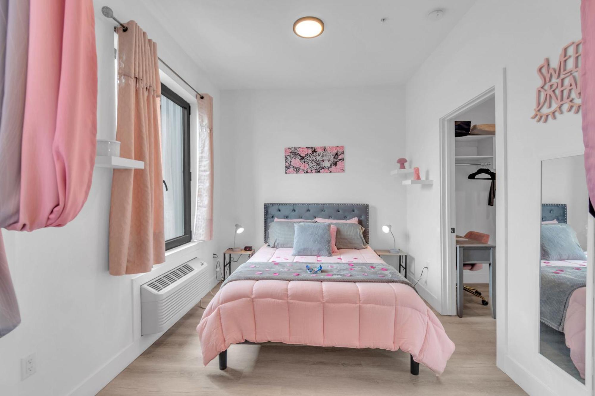 Pink Heaven Indoor Pool, Free Parking, Near Nyc Apartment Elizabeth Ngoại thất bức ảnh